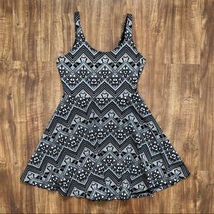 PINK Victoria’s Secret Women’s Black/White Dress S